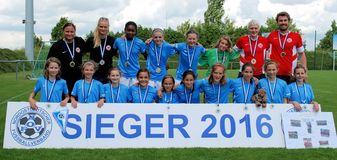 Stolz und glücklich: U12-Juniorinnen siegen beim NOFV-Länderpokal, Foto: NOFV