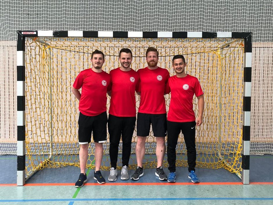 Die vier Berliner Futsal-Schiedsrichter Wolfger, Pawlowski, Schumacher und Froh beim NOFV-Einstufungslehrgang. Foto: Kurke