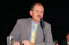 Bernd Schultz bei seiner Rede auf dem Verbandstag 2004. Foto: M. Sauer