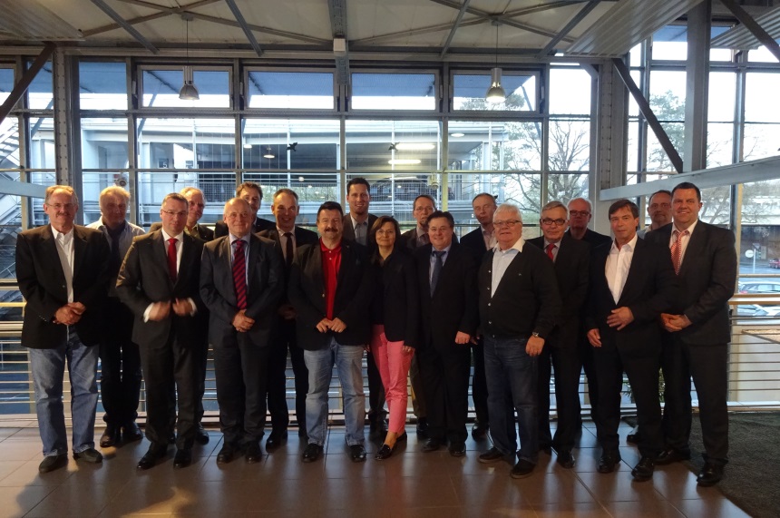 Der BFV-Wirtschaftsrat bei seiner ersten Sitzung im Jahr 2015 in der Daimler AG Niederlassung. Foto: Vera Krings.